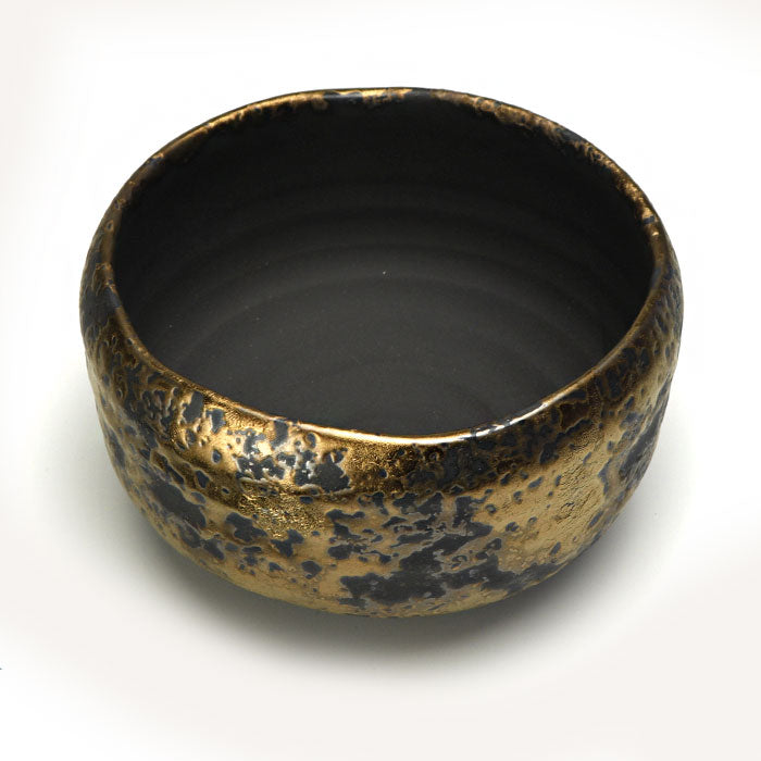 Gold Hammered Matcha Bowl — Authentic Mino Ware Chawan, Made in Japan