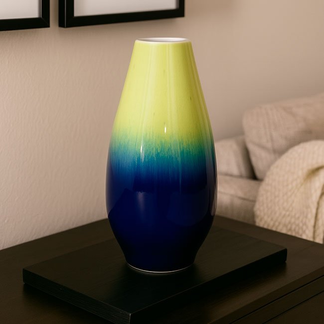 Authentic Japanese Kutani Vase – Handcrafted Ceramic Art yusai - MatchaJP