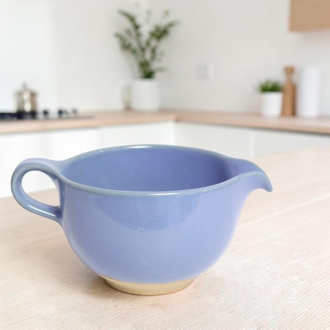 Lavender Blue Matcha Bowl with Handle and Spout – Handcrafted Mino Ware, Perfect for Matcha Lattes