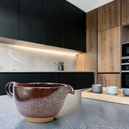 Brown Matcha Bowl with Handle and Spout – Handcrafted Mino Ware, Perfect for Matcha Lattes