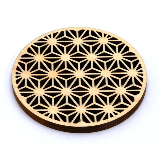 Hinoki coaster with traditional Japanese pattern, laser processing, "Asanoha"