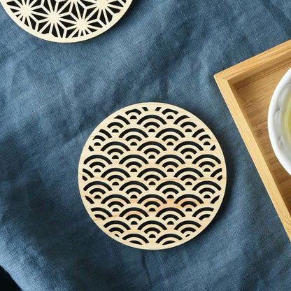 Hinoki coaster with traditional Japanese pattern, laser processing, "Wave pattern"