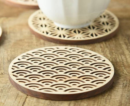 Hinoki coaster with traditional Japanese pattern, laser processing, "Wave pattern"