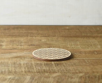 Hinoki coaster with traditional Japanese pattern, laser processing, "Wave pattern"