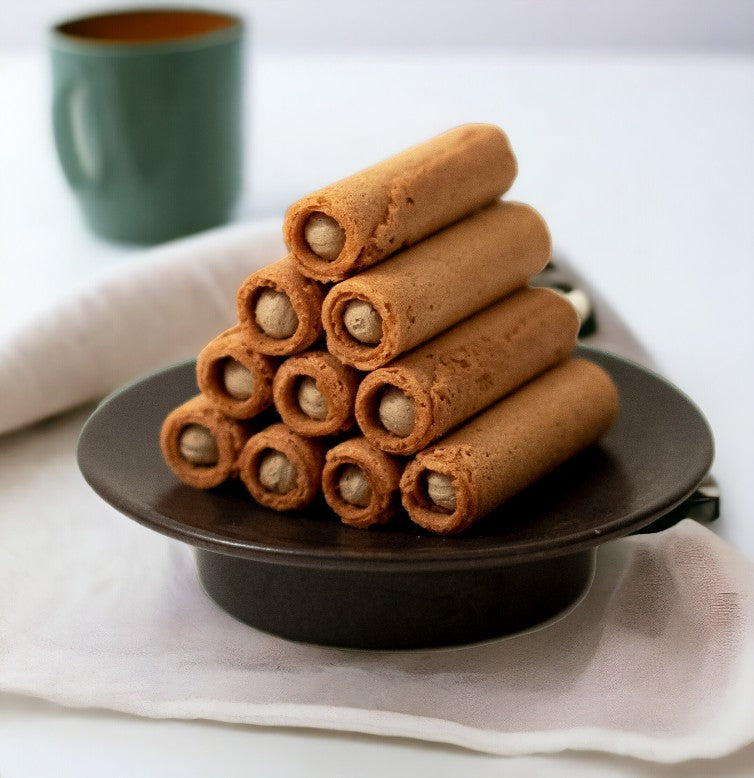 Baked sweets with houjicha cream KOYAMAEN