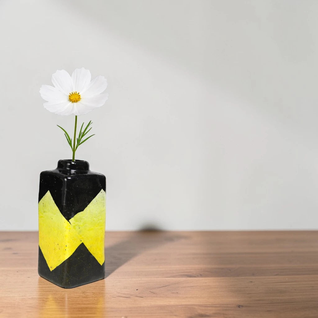 Japanese Kutani Ware Bud Vase – Ceramic Vase (Black & Yellow) | Made in Japan