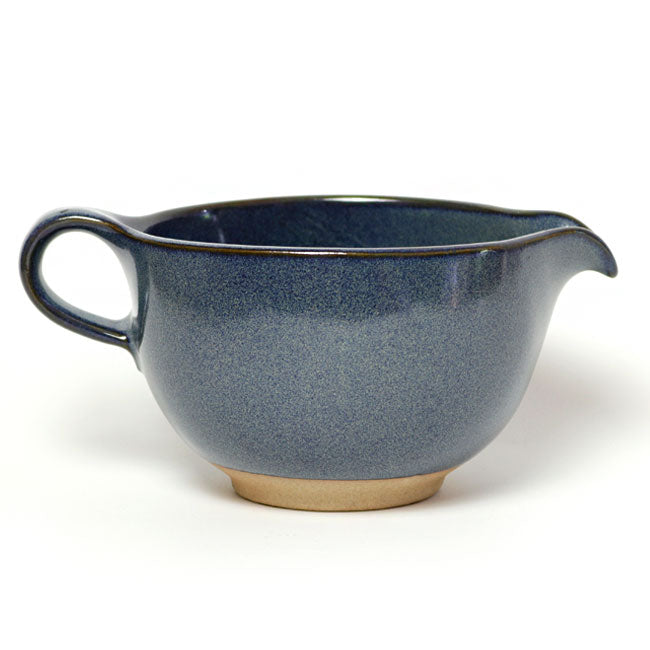 Gray Matcha Bowl with Handle and Spout – Handcrafted Mino Ware, Perfect for Matcha Lattes