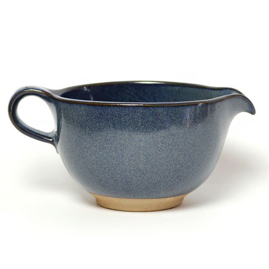 Gray Matcha Bowl with Handle and Spout – Handcrafted Mino Ware, Perfect for Matcha Lattes