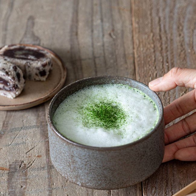 Matcha Latte Bowl – Small Size with Wooden Stick – Mino Ware – Charcoal - MatchaJP