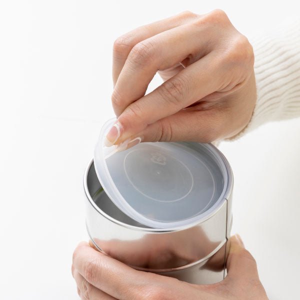 Matcha Sieve ( Matcha is made into powder) Tinplate With wooden spoon - MatchaJP