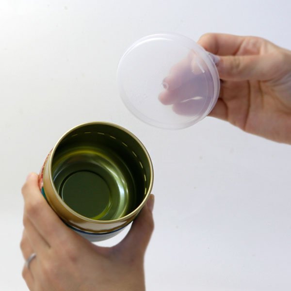 Matcha storage tin Kabuki picture detail close-up