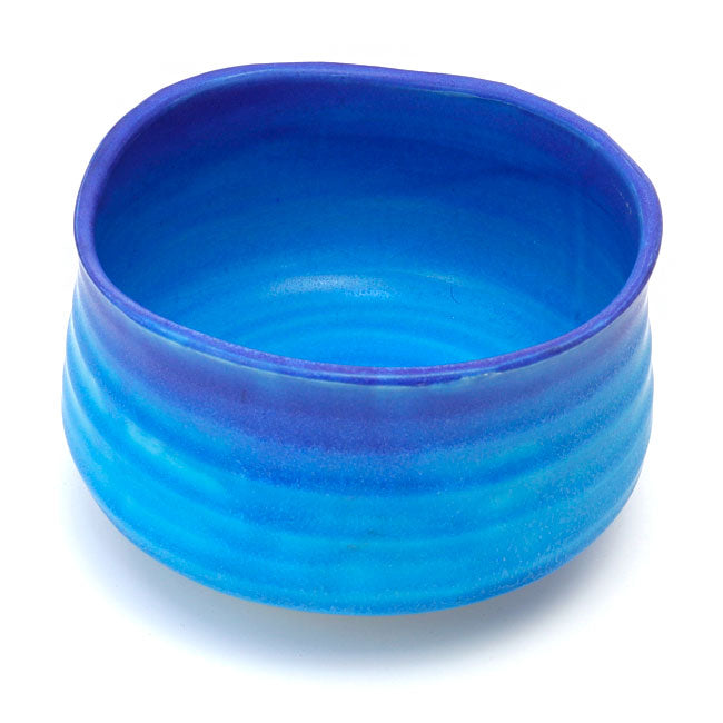 Sky Blue Matcha Bowl – Handcrafted Mino Ware from Japan