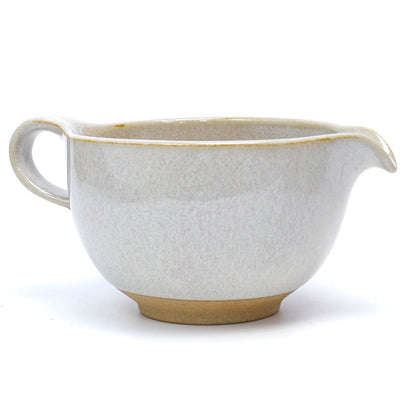 White Matcha Bowl with Handle and Spout – Handcrafted Mino Ware, Perfect for Matcha Lattes