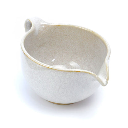 White Matcha Bowl with Handle and Spout – Handcrafted Mino Ware, Perfect for Matcha Lattes