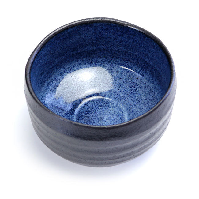 Black Matcha Bowl (Chawan) with Blue Glaze Interior – Japanese Mino Ware Ceramic | Made in Japan