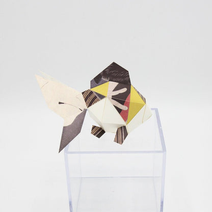 Paper Craft Interior – Ukiyo - e Paper Craft “Goldfish & Otani Oniji III as Edohei” by Toshusai Sharaku | Made in Japan - MatchaJP