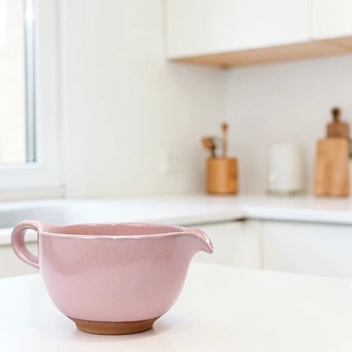 Pink Matcha Bowl with Handle and Spout – Handcrafted Mino Ware, Perfect for Matcha Lattes