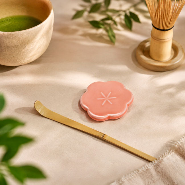 Matcha Scoop Rest Ume Red | Japanese Mino Ware Made in Japan