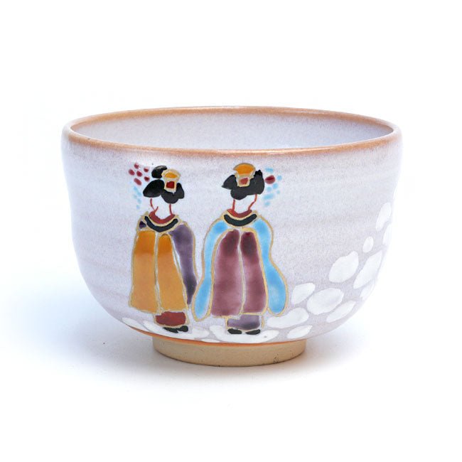 Small - sized Matcha tea bowl Mino ware "A maiko with cherry blossoms" - MatchaJP