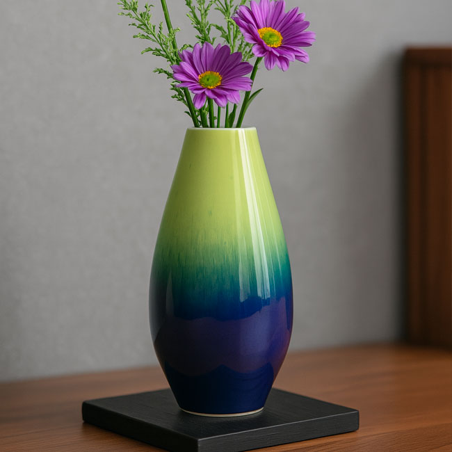 Authentic Japanese Kutani Vase  – Handcrafted Ceramic Art yusai