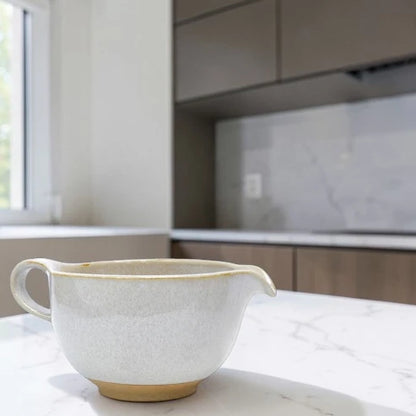 White Matcha Bowl with Handle and Spout – Handcrafted Mino Ware, Perfect for Matcha Lattes